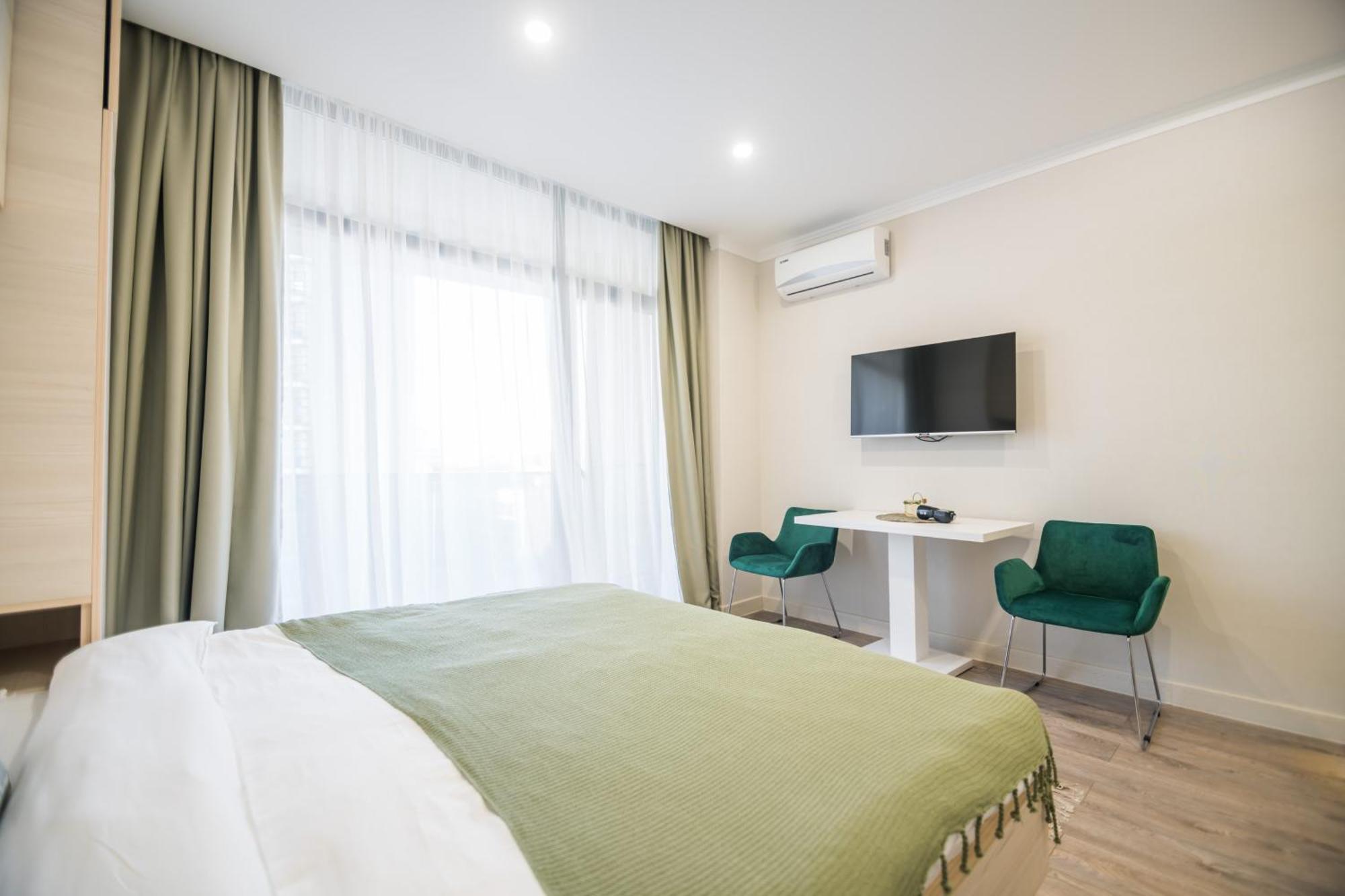 Green Side Apart Hotel Batumi Zewnętrze zdjęcie