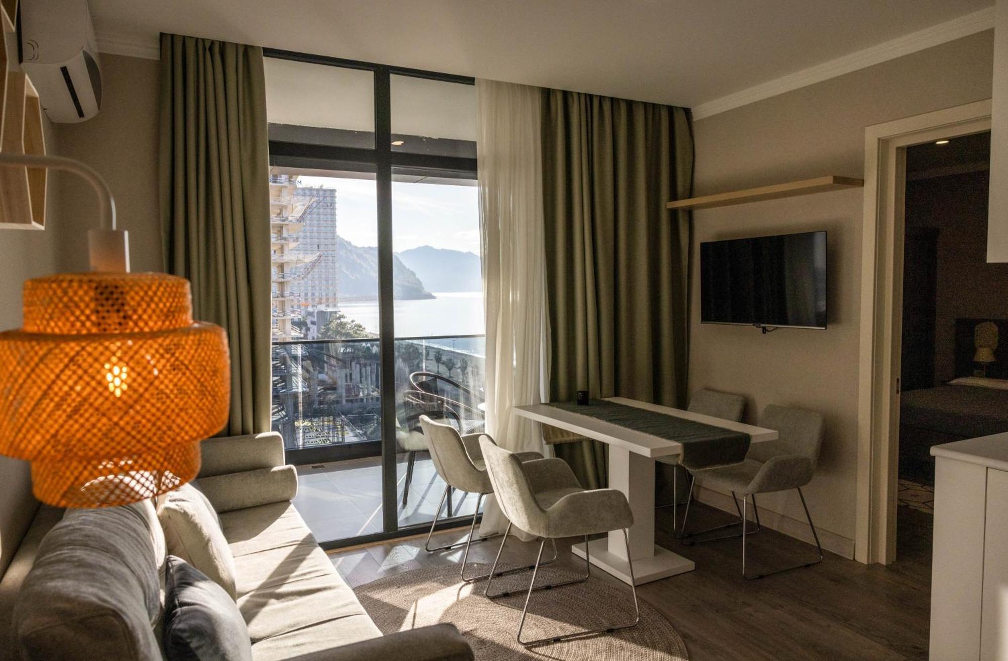 Green Side Apart Hotel Batumi Zewnętrze zdjęcie